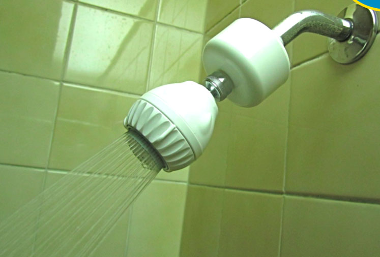 Thiết bị lọc nước tắm đầu vòi Aquasana AQ-2100